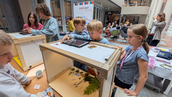 Bild zur News: Social Media verbieten oder Teilhabe stärken?